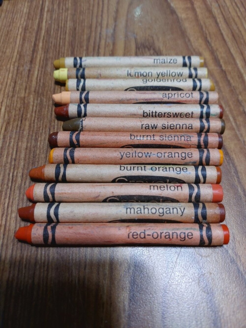 Crayola Crayons Binney & Smith Brown Yellow Orange Shades Lot Of 12